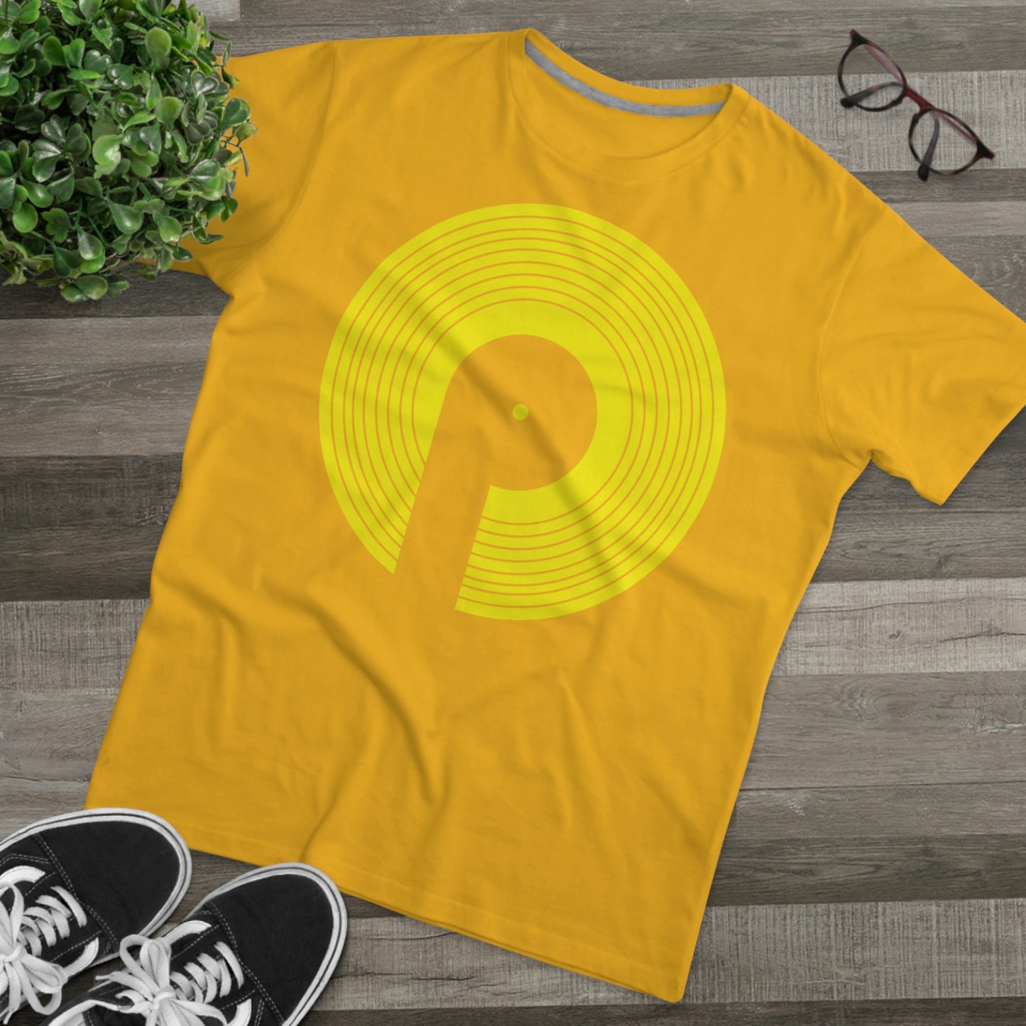 Polaris Men's Modern-fit Tee- Yellow Logo